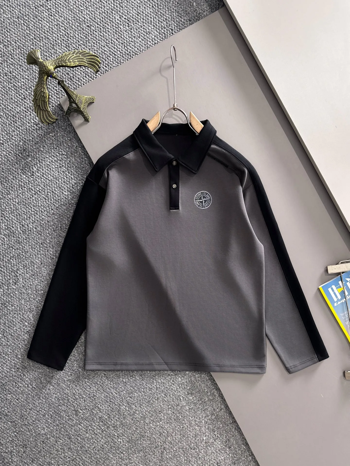 P360 Stone Island is the exclusive first release of 25ss autumn and winter new lapel sweatshirt long-sleeved men and women. Many celebrities share the same style. Craftsmanship that ordinary small workshops cannot copy. We are not afraid of any challenges in terms of materials, detail restoration and craftsmanship, just to provide you with wonderful products. Compare the top original versions at will. No expense is spared just to make it better. Unique imported fabric feel. Purely imported German machine production. Precision operation. Thousands of needles density. Full set of new accessories with three standards for simultaneous customization. The upper body is versatile and fashionable. A perfect choice for autumn and winter, a must-have item. Size chart: m-4XL (please state your height and weight when placing an order)